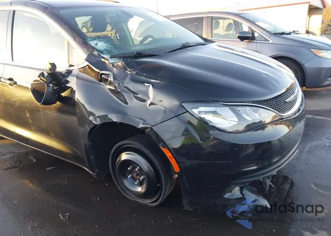 2020 Chrysler Voyager Lxi из США, поврежденный, VIN 2C4RC1DG0LR262011